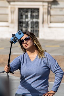 Sigrid, 25